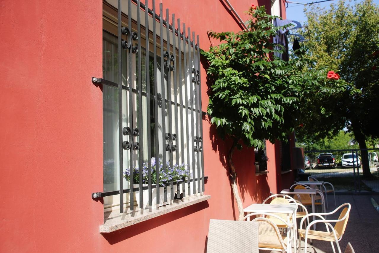 Hotel Serafini Misano Adriatico Exterior foto