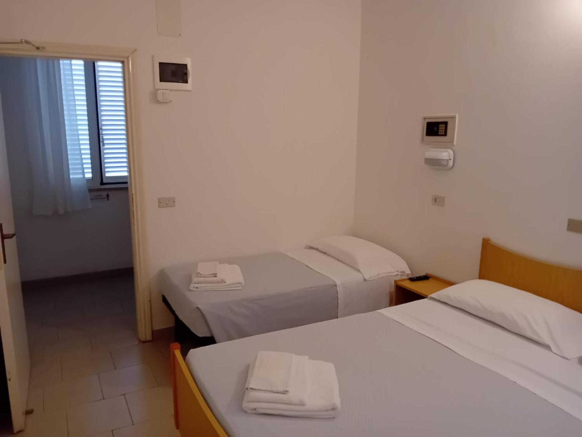 Hotel Serafini Misano Adriatico Exterior foto